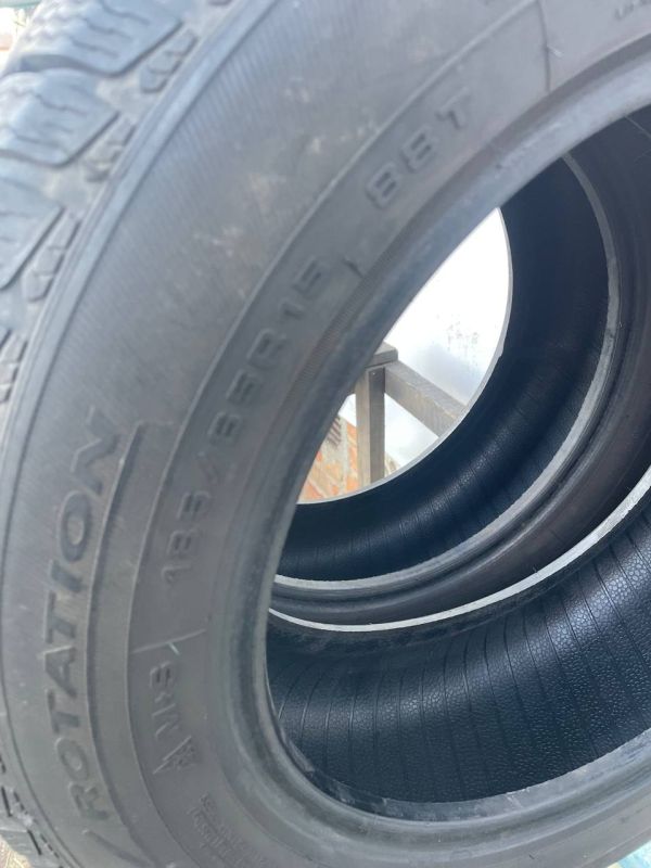 Шини пара Debica 185/65 r15 зима резина