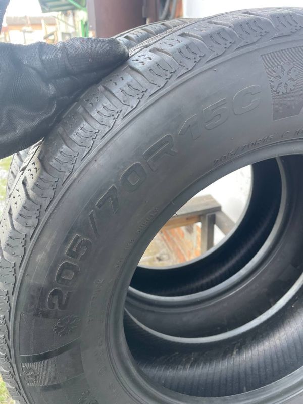 Шини пара 205/70 r15c зима резина