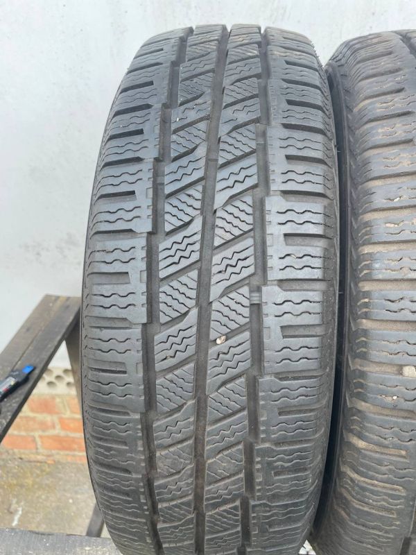 Шини пара 205/70 r15c зима резина