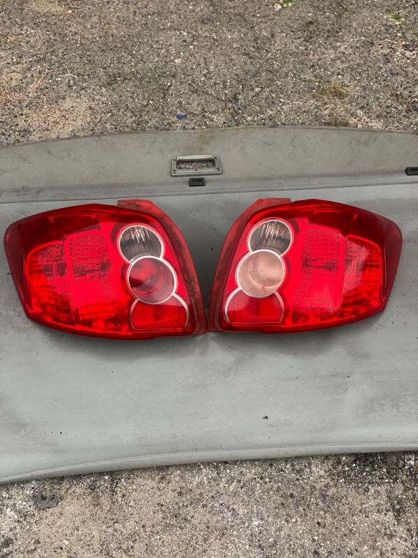 Задні стопи ліхтарі пара лівий правий Toyota auris