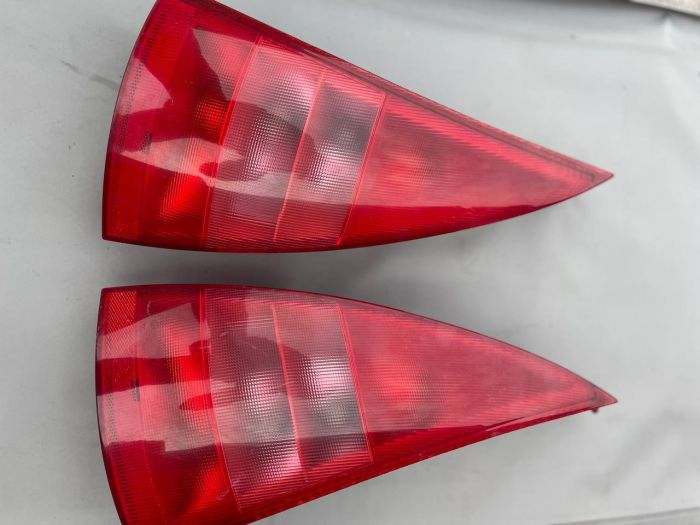 Задні стопи пара ліхтарі лівий правий ліхтар Citroen C3 2002 - 2009