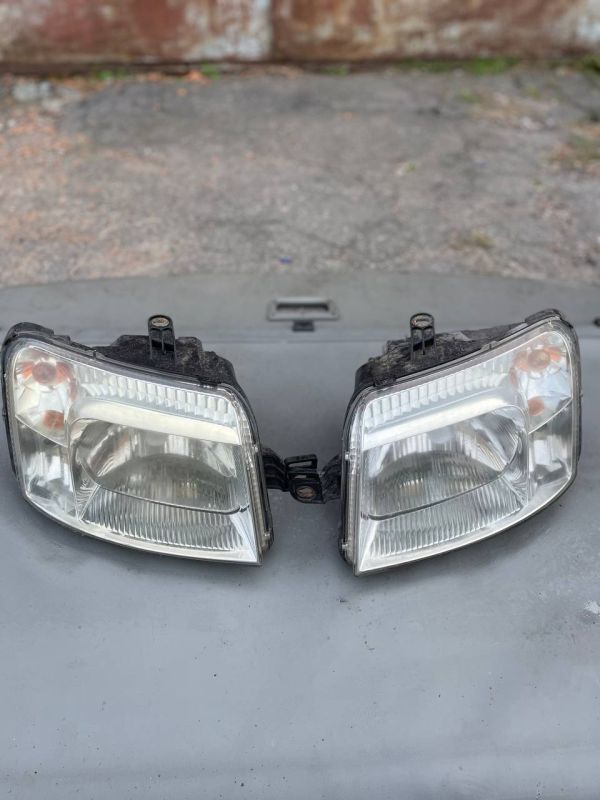 Передні фари ліва права Фіат Панда 2 Fiat Panda 2 2003-2012