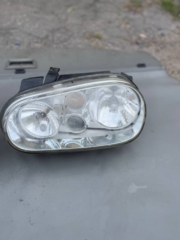 Передні фари ліва права Фольксваген Гольф 4 Volkswagen Golf IV 97-06