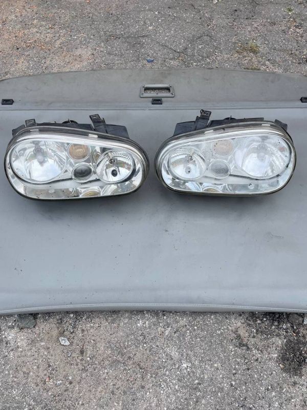 Передні фари ліва права Фольксваген Гольф 4 Volkswagen Golf IV 97-06