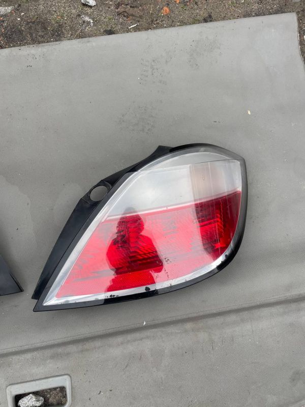 Задні стопи ліхтарі пара лівий правий Opel Astra H Опель Астра