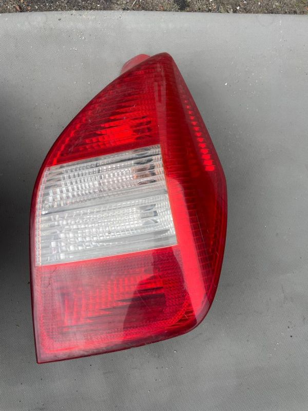 Задні ліхтарі стопи пара права Citroen C2 Сітроен С2