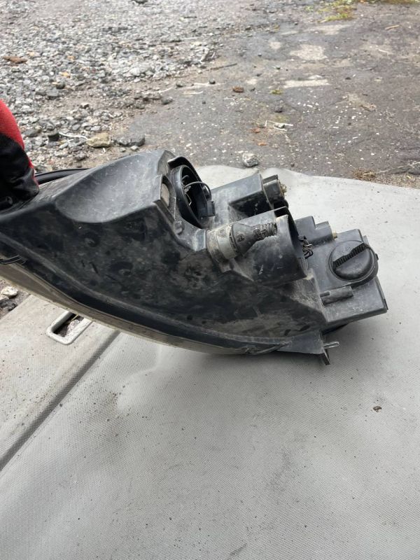 Передня фара права Fiat Punto 2 (03-10)