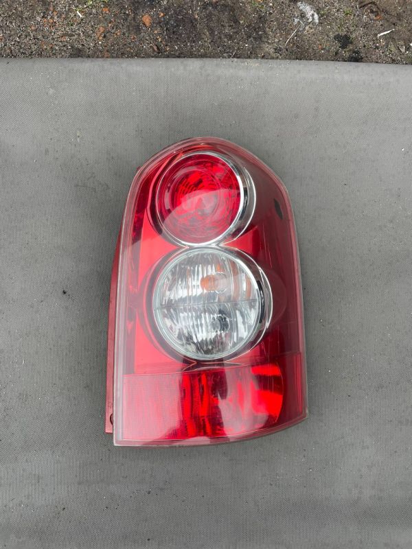Стоп ліхтар задній правий Фонарь Mazda MPV Уцінка