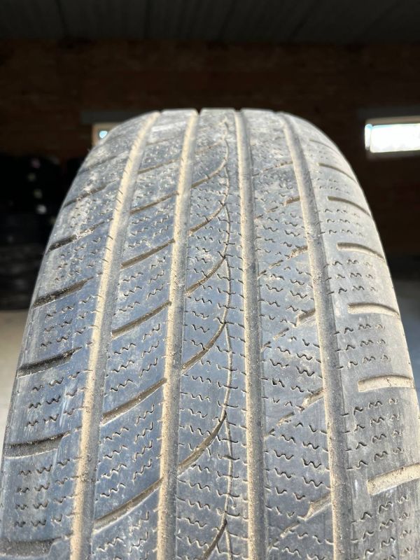 Шина пара ROTALLA ICE-PLUS 245/65/R17 зима резина