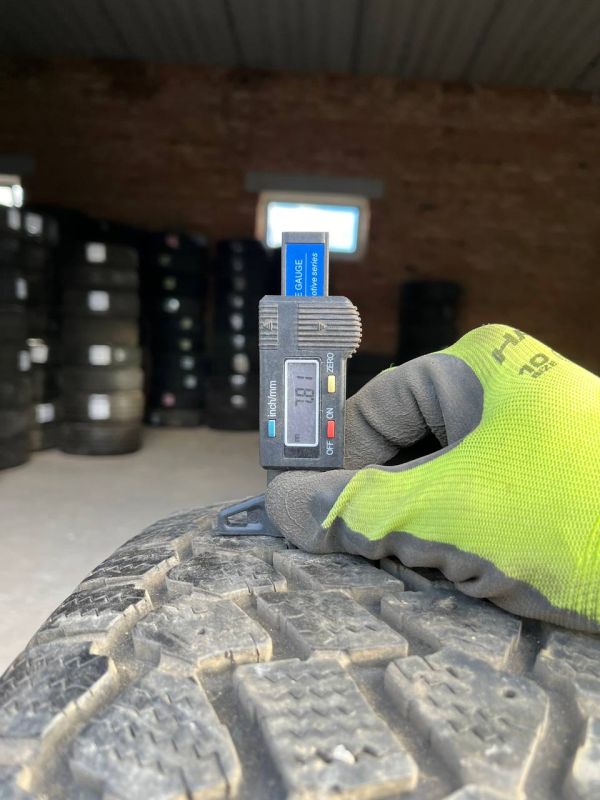 Шини пара GISLAVED 205/65/R16c зима резина