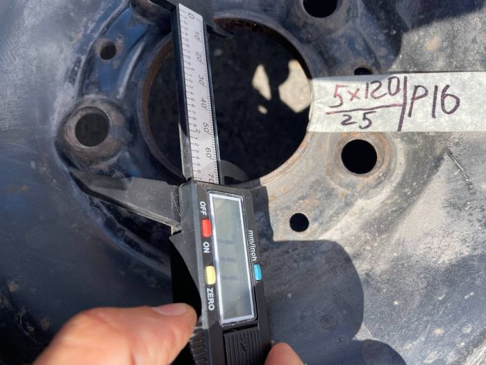 Диски сталеві комплект 5х120 r16 et 42