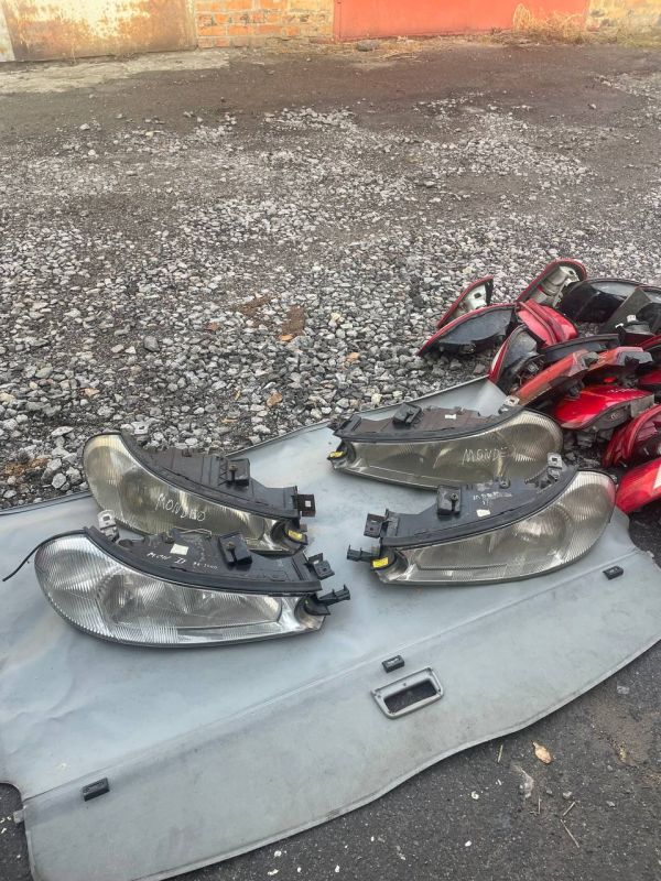 Фари передні пара ліва права Ford Mondeo mk2 Форд Мондео 2