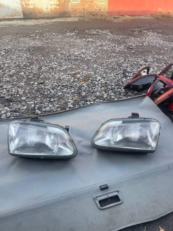 Фари передні пара ліва права Renault megane scenic 1 1995-1999 сценік