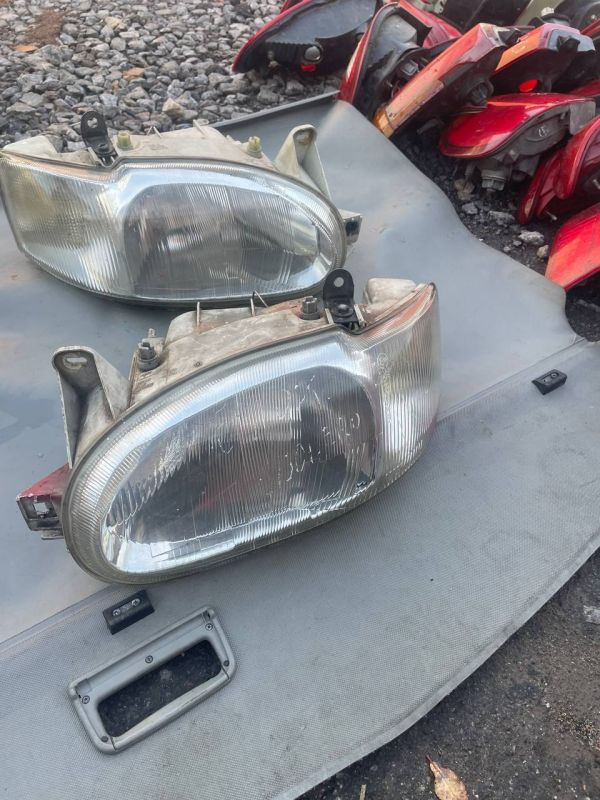 Фари пара ліва права Ford Escort MK6-7 форд ескорт 1995-2000