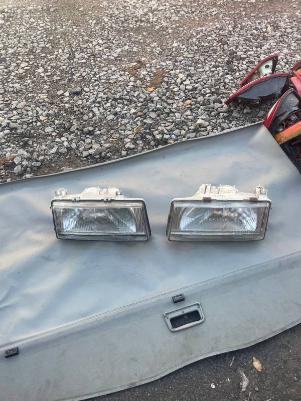 Фари передні пара ліва права Skoda Felicia шкода фелиция феліція