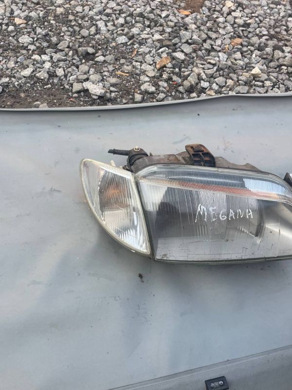 Фара права Рено меган Renault Megane I 1995-2002