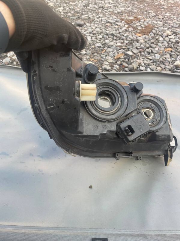 Фара передня ліва Опель зафіра Opel Zafira A Уцінка Зламані кріплення