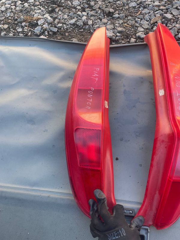Задні ліхтарі стопи пара лівий правий Fiat Punto 2 Фіат Пунто