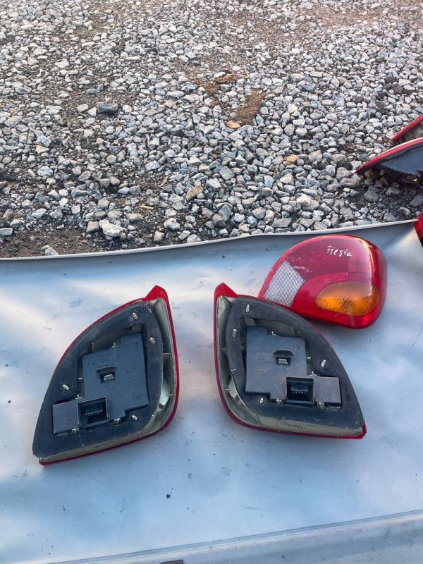 Задні ліхтарі стопи пара лівий правий Ford Fiesta Форд Фієста