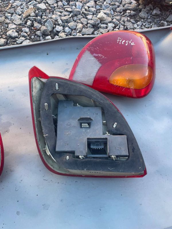 Задні ліхтарі стопи пара лівий правий Ford Fiesta Форд Фієста