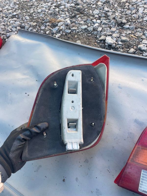 Ліхтар стоп задній пара лівий правий FORD FIESTA/COURIER Форд Фієста