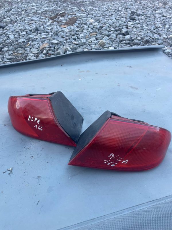 Стопи Ліхтарі лівий правий задні alfa romeo 166 Фонарь Альфа Ромео