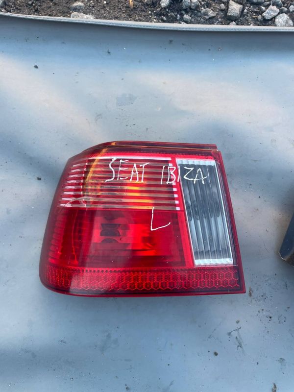 Стопи ліхтарі пара задні правий лівий Seat ibiza 99-02р Сеат ібіза