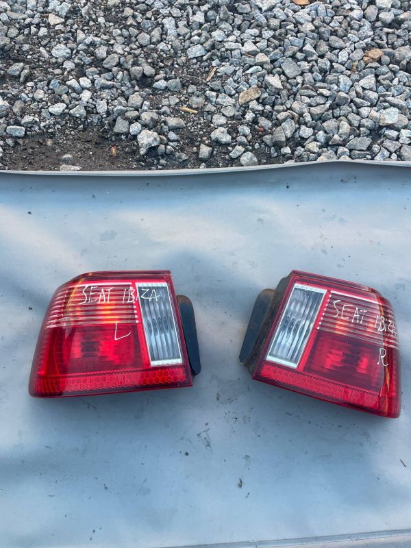 Стопи ліхтарі пара задні правий лівий Seat ibiza 99-02р Сеат ібіза