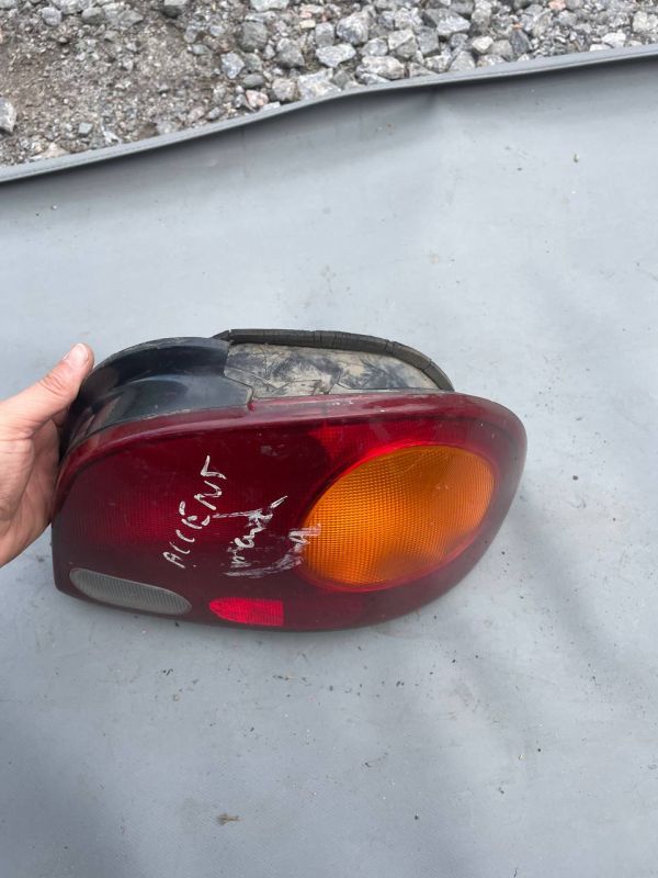 Ліхтар задній правий стоп ліхтар Hyundai Accent