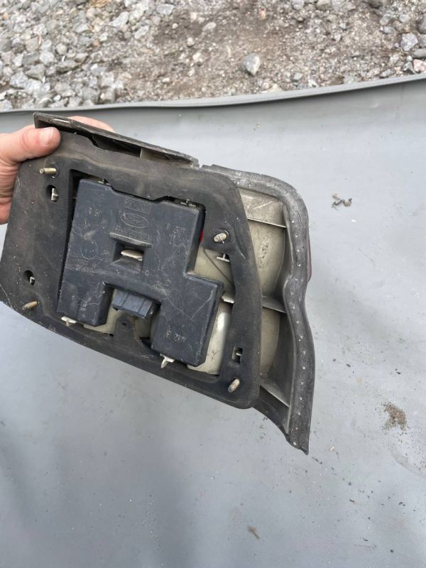 Ліхтар стоп задній лівий Ford Escort 1992-2000 фонарь