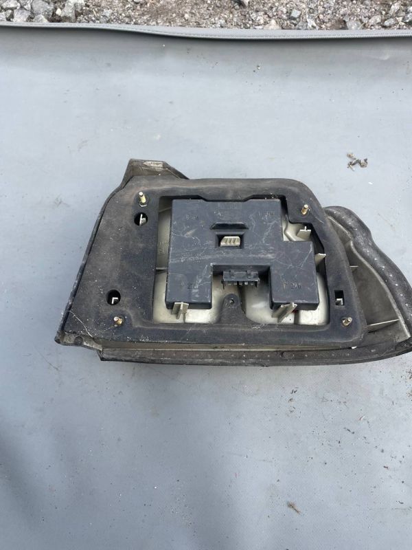 Ліхтар стоп задній лівий Ford Escort 1992-2000 фонарь