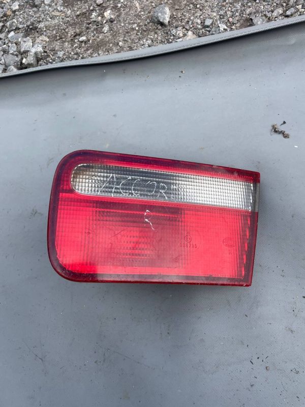 Ліхтар стоп кришки багажника Honda Accord V CC7 седан 1993-1996 фонарь