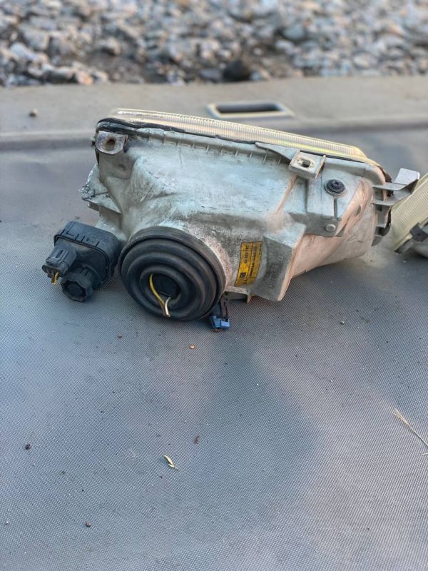 Фари пара ліва права Opel Astra F 1994-1998 Valeo 67722401,GM 90383792