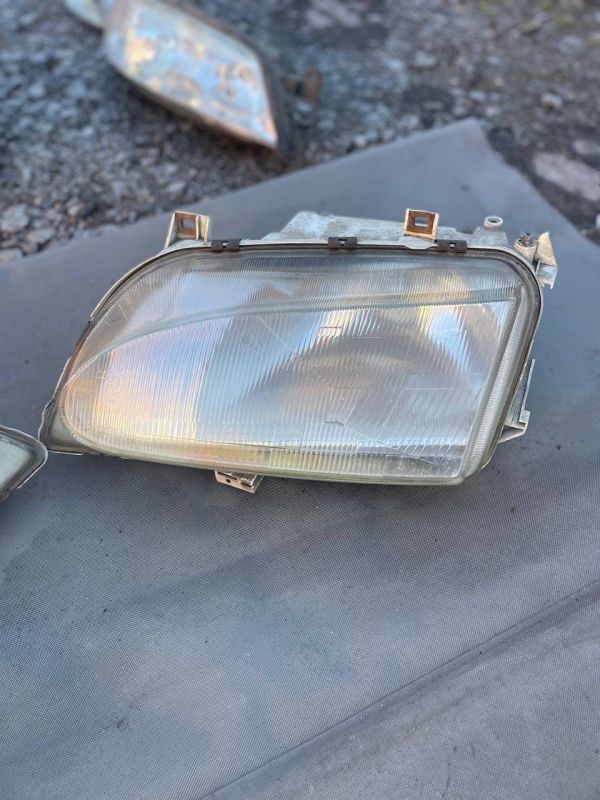 Фари передні ліва права Ford Galaxy