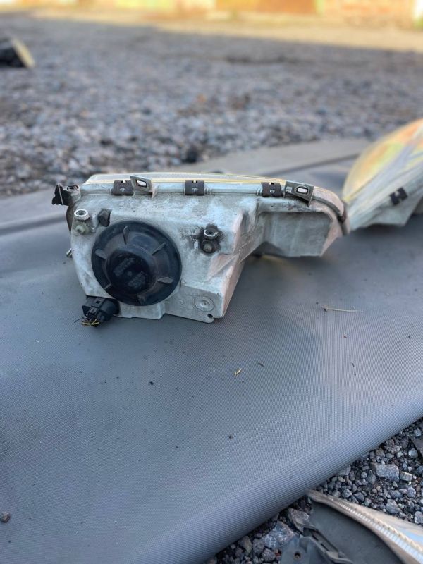 Фари передні ліва права Ford Galaxy