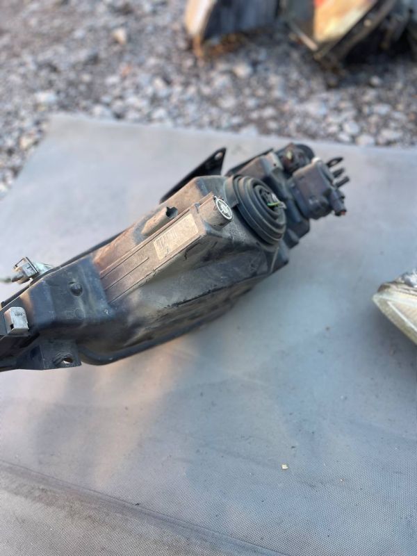 Фари передні пара ліва права Peugeot 206 1998-2003