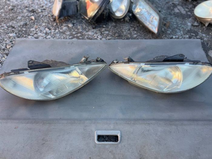 Фари передні пара ліва права Peugeot 206 1998-2003