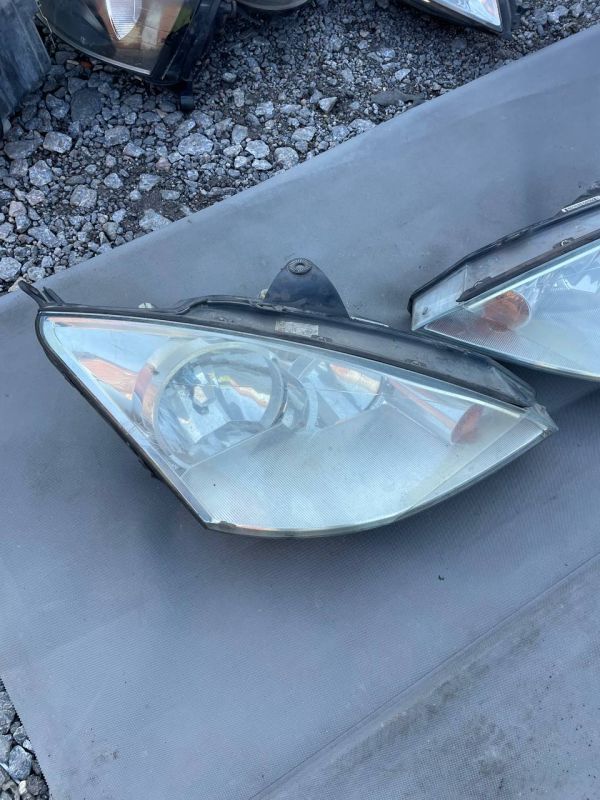 Фари форд фокус 1 з поворотніком