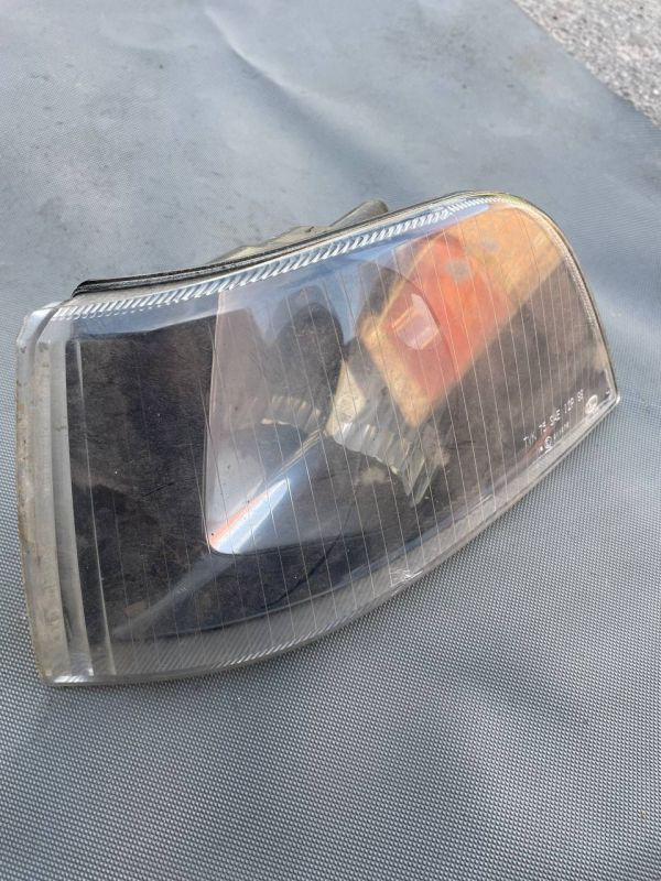 Поворотник лівий правий volvo s40 v40 рестайлінг 00-04 hella