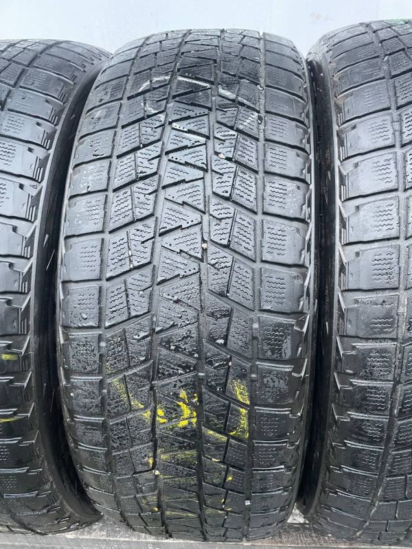 Шини комплект Bridgestone 235/55 r19 зима резина
