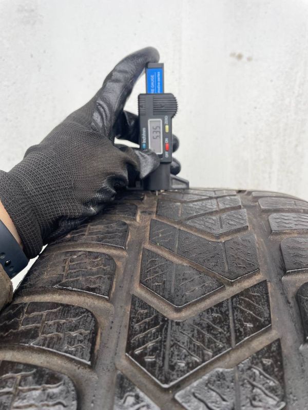 Шина розпаровка Pirelli 235/55 r17 зима резина