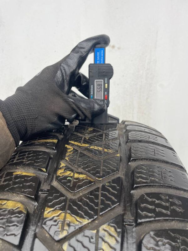 Шина розпаровка Pirelli 225/55 r17 зима резина