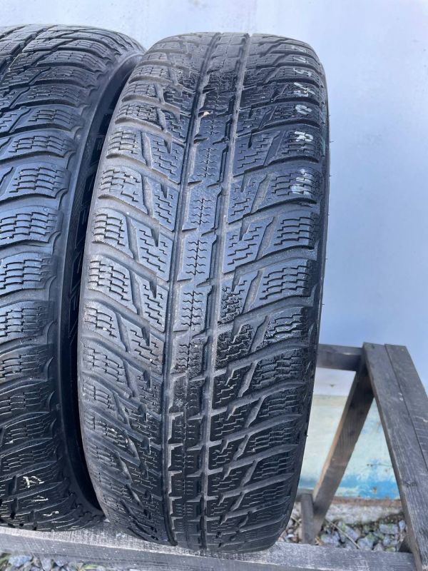 Шини пара Nokian 215/70 r16 зима резина
