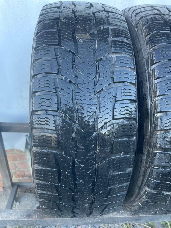 Шини пара Nokian 225/65 r16c зима резина