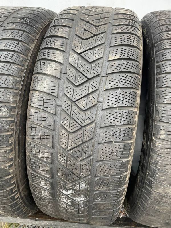 Шини комплект/пара Pirelli 235/65 r17 зима резина