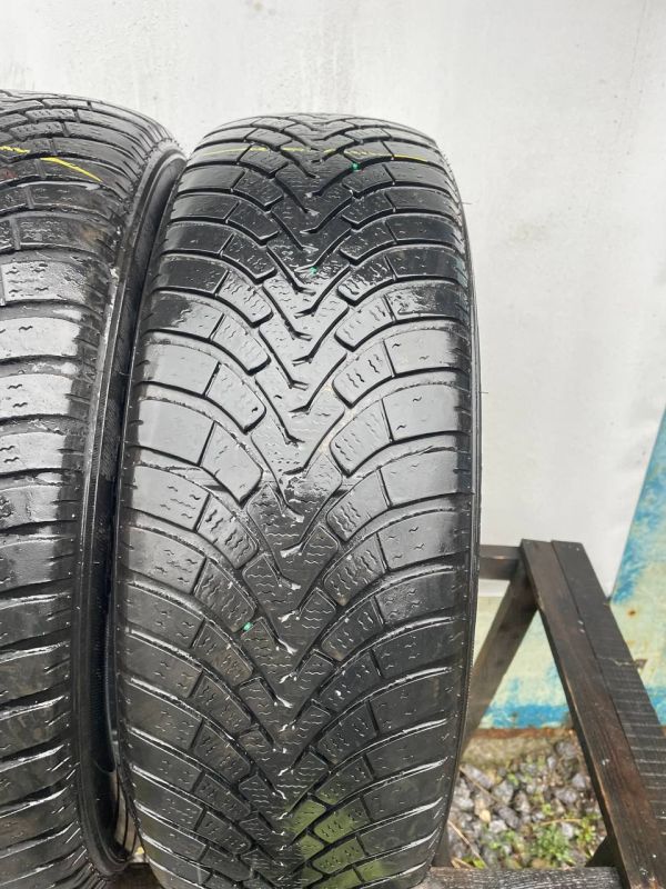 Шини пара Falken 215/65 r17 зима резина