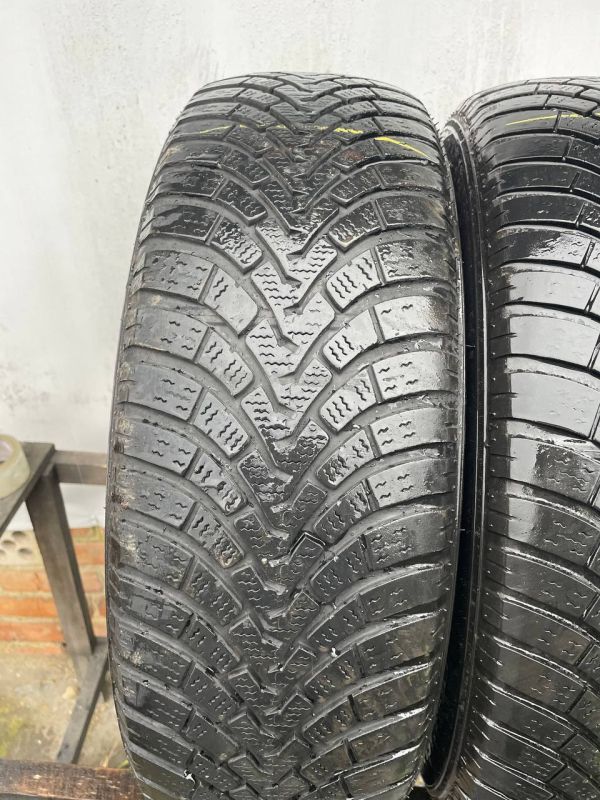 Шини пара Falken 215/65 r17 зима резина