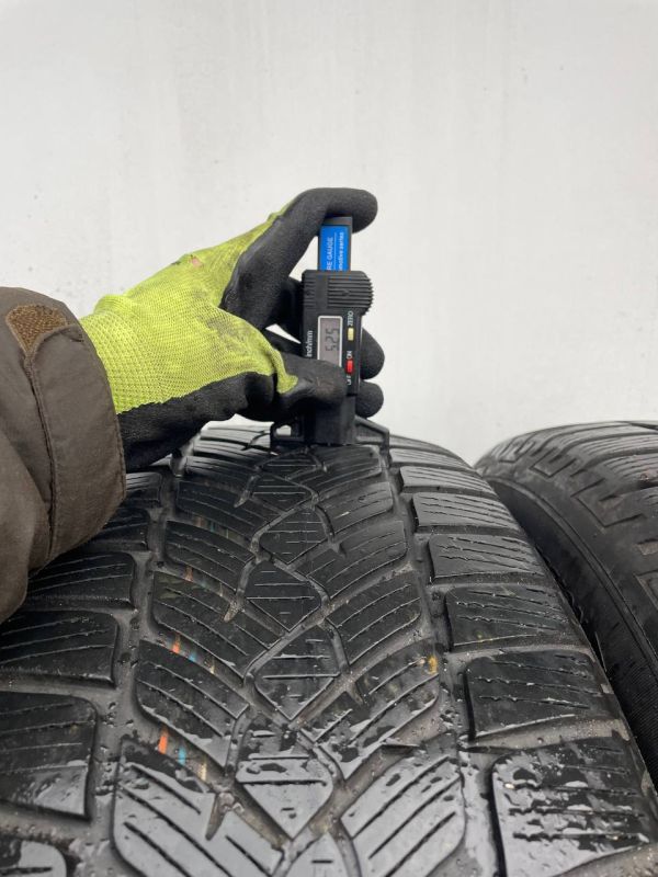 Шини Комплект або пара Fulda 235/65 r17 зима резина