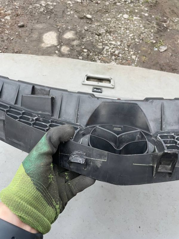 Решетка радиатора Mazda 6 GG Original решітка радіатора Мазда 6gg