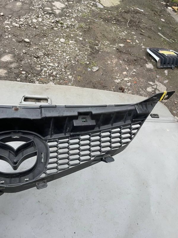 Решетка радиатора Mazda 6 GG Original решітка радіатора Мазда 6gg